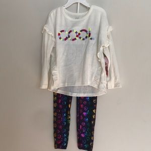 Freestyle girl casual wear Tops and bottoms sets.